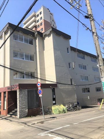東側