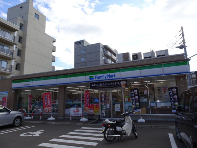 コンビニ　徒歩1分